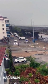 Sahillere yol ve ev yapılırsa sonu böyle olur. Her şeyi para ve rant gören zihniyetin eseri