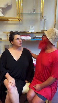 Esra Dermancıoğlu yüzünü çorapla gerdirip dalga geçti. Seda Sayan'dan yanıt geldi