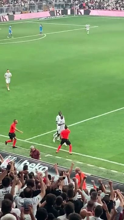 Aboubakar golü attı Lucescu'ya bakın ne yaptı?