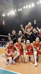 Sen mutluluğun resmini çizebilir misin Abidin? Atatürk'ün kızları çizdi bile