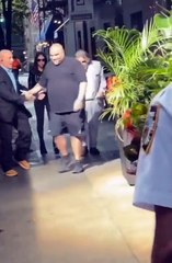 83 yaşındaki Al Pacino 29 yaşındaki eşiyle kaldırımda görüntülendi