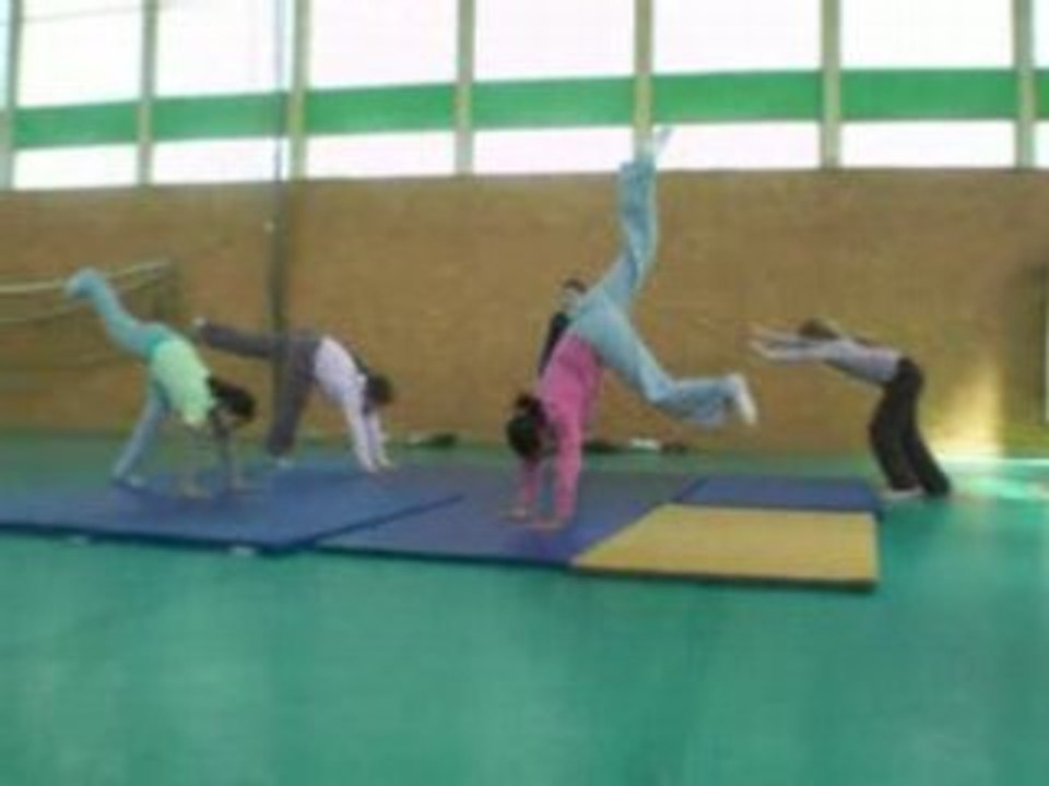 nos ptites louloutes en danse