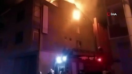 Alevler geceyi aydınlattı