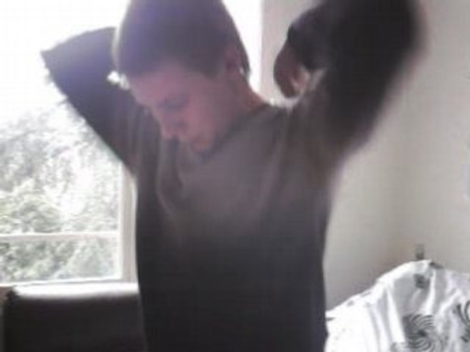 yan danse la tecktonik