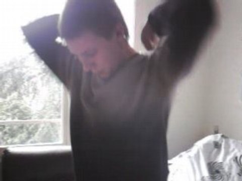 yan danse la tecktonik