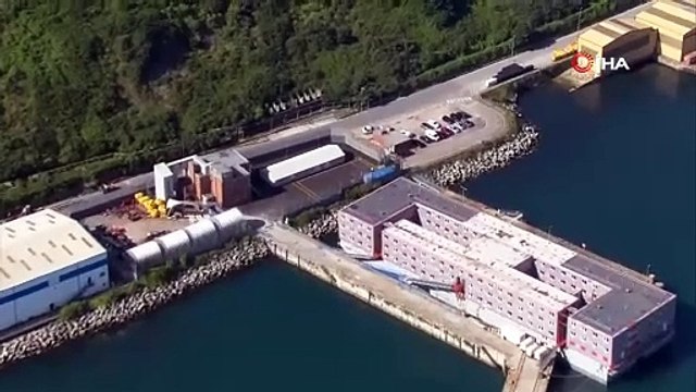 Türkiye'de sığınmacı istemeyene ırkçı derler. İngiltere'nin sığınmacılar için yaptığı yüzen hapishane faaliyete geçti