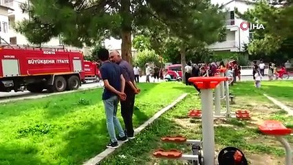 Konserve pişirmek için yakılan ateş çatıda yangın çıkardı