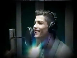 Cristiano Ronaldo devient chanteur : La star surprend avec cette chanson d'amour (VIDEO)