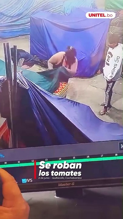 ¡Se roban los tomates! En un mercado de Quillacollo se registraron dos robos de tomate en un contexto en el que el precio del producto subió en todo el país.