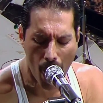 Efsane solist Freddie Mercury'nin Türkçe performansı hayran bıraktı