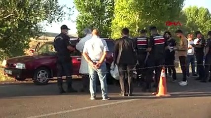Sivas’ta otomobilde iki kişi silahla öldürülmüş bulundu