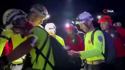 20 metrelik dere yatağına düşen kişi kurtarıldı