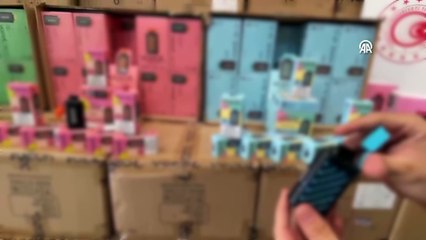 Pendik Limanı'nda 43 bin 200 kaçak elektronik sigara ele geçirildi