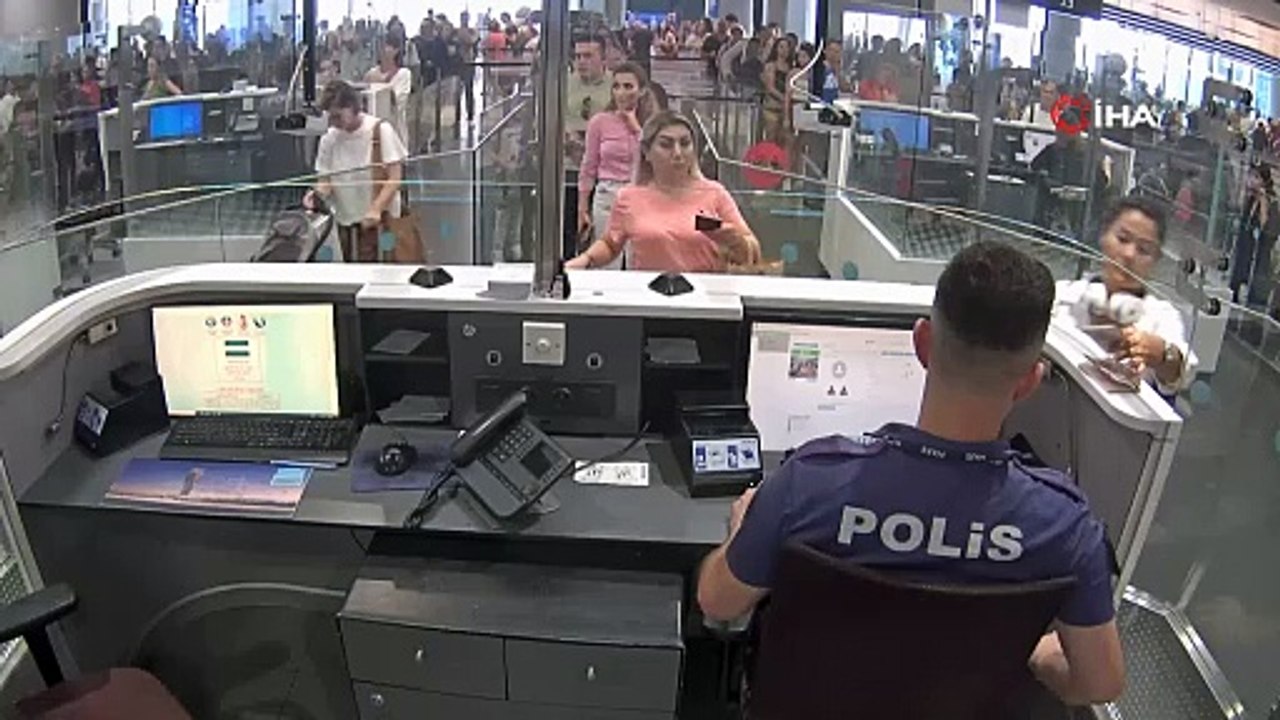 İranlı kadının iç çamaşırından servet çıktı