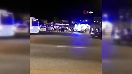 Otomobille motosiklet çarpıştı, yolcu metrelerce savruldu