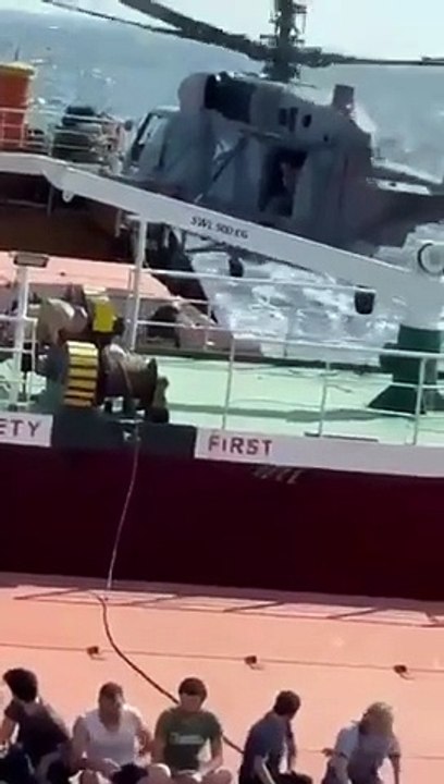 Rusya Türk gemisine saldırırken mürettebat bozkurt işareti yaptı