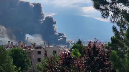 Bursa'da iplik fabrikasında yangın