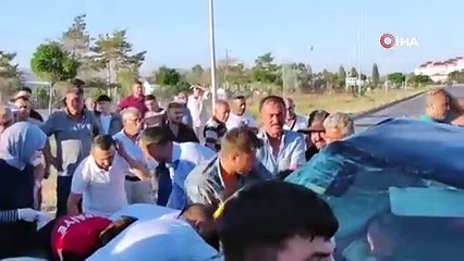 Düğün konvoyunda kaza: 4 yaralı