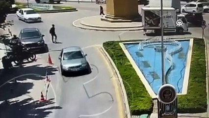 Sahte savcı 400 bin lira ile yakalandı