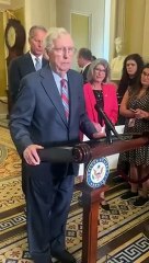 ABD'li 81 yaşındaki Senatör, toplantıda konuşurken donup kaldı