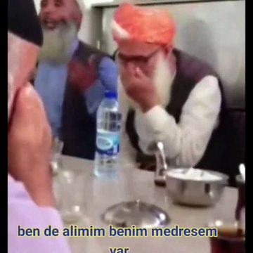 Menzil cemaatinden ilginç video: seyda bize Allah tarafından gönderilmiş bir evliyadır