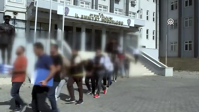 Depremzedeleri konteyner satma vaadiyle dolandıran 14 kişi tutuklandı