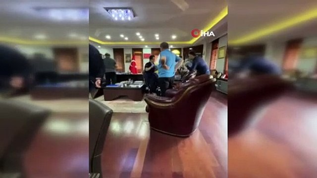 Belediye başkanının makam odasında silahlı saldırı