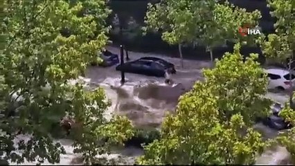 İspanya’yı sel vurdu