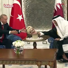 Katar Emiri, Messi imzalı Dünya Kupası topunu Erdoğan’a gösterdi