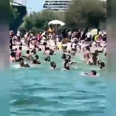 Plajdaki vatandaş görüntüleri bu notla paylaştı ‘Afrin'i alacağız derken İstanbul'u vermişiz’