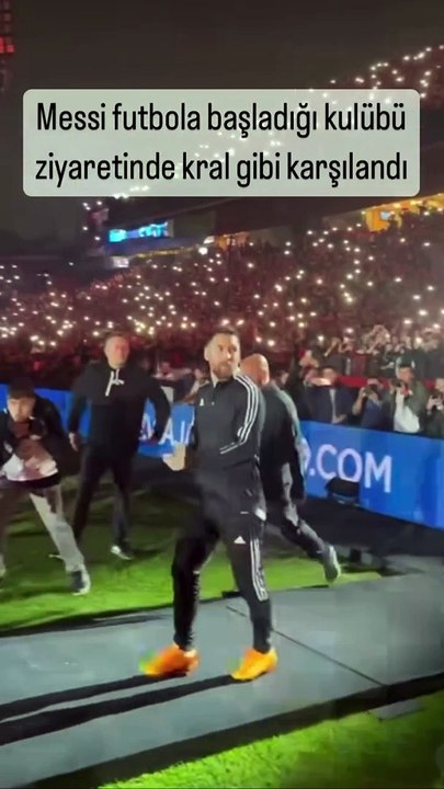 Messi futbola başladığı Newell’s Old Boys'da krallar gibi karşılandı