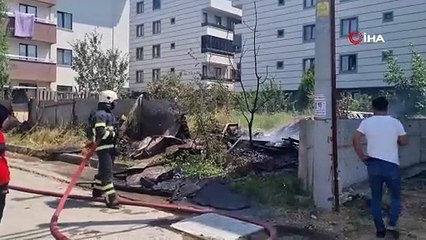 Barakada yangın çıktı