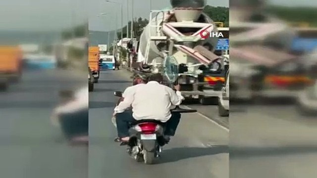 Trafikte 'yok artık' dedirten görüntüler. Yurdum insanı sıcaktan bunalınca bakın ne yaptı