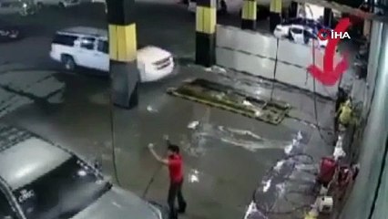 Oto yıkamacıda feci kaza. Kaza resmen geliyorum dedi