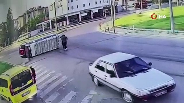 Tarım işçilerini taşıyan minibüs devrildi