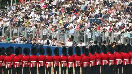 İngiliz muhafız daha fazla dayanamadı