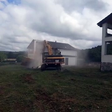 İBB Üsküdar Sahil'deki kaçak kafelerden sonra Şile'deki kaçak yapıları da yıktı. Helal sana İmamoğlu