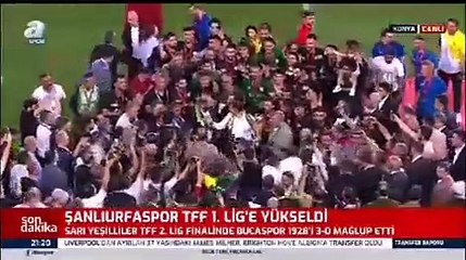 Şanlıurfaspor’un kupa töreninde arbede çıktı: Vali, kupayı eski başkandan kaçırdı