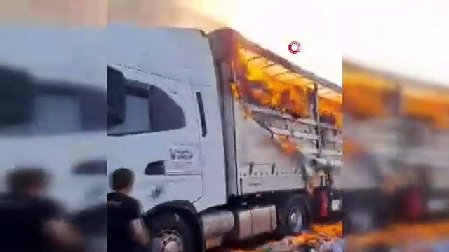 TEM'de seyir halindeki tır alev alev yandı