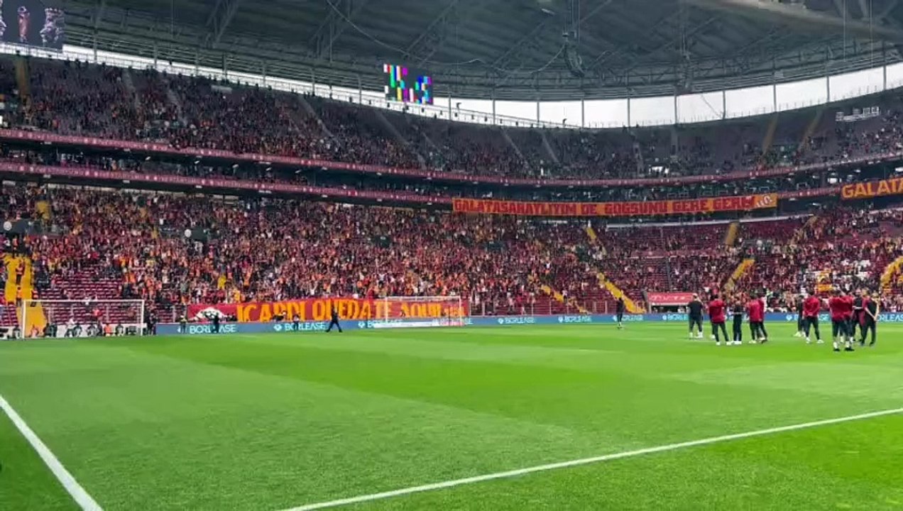 Galatasaray taraftarından Icardi'ye çağrı: Burada kal
