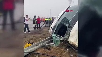 Yolcu otobüsü şarampole yuvarlandı. Çok sayıda yaralı var