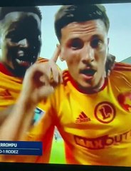 Bordeaux - Rodez maçında skandal olay. Taraftarın saldırdığı futbolcu beyin sarsıntısı geçirdi