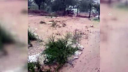 Kırıkkale'yi sağanak ve dolu vurdu: Araziler zarar gördü, 20 hayvan telef oldu