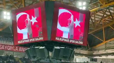 Jimnastik şöleninde seçim propagandası yapan Bakan Kasapoğlu İzmir’de yuhalandı