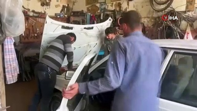 Bal arıları dükkanı istila etti