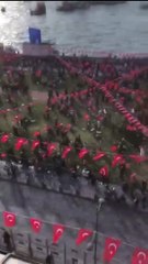 Erdoğan'ın İzmir mitinginin TV ve fotoğraflara yansıdığı gibi kalabalık olmadığını gösteren video yayınlandı