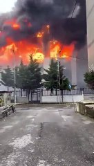 Flaş... Flaş... Akit gazetesi binasında yangın