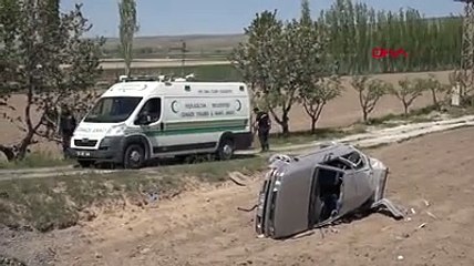 Otomobil şarampole yuvarlandı: 2 ölü, 4 yaralı