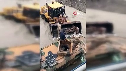 Hakkari'de askeri araç Zap Suyu'na uçtu