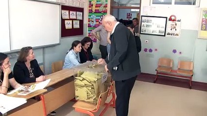 Ümit Özdağ oyunu Ankara’da kullandı